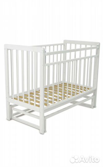 Детская кроватка с поперечным маятником