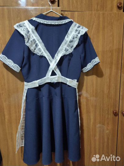 Школьная форма с белым фартуком