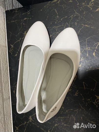 Балетки белые 39