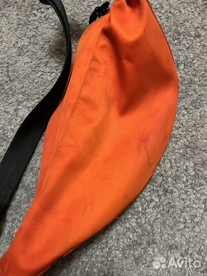 Поясная сумка bershka