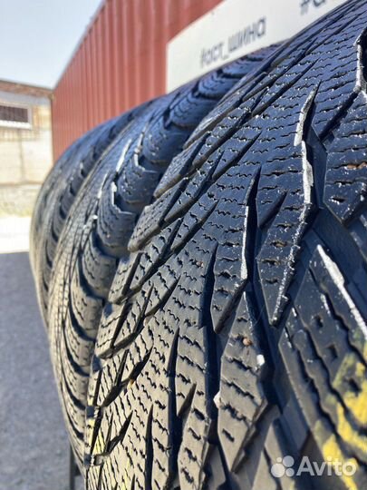 Nokian Tyres Hakkapeliitta R3 SUV 295/40 R21 111T