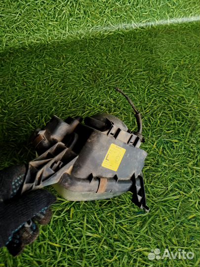 Противотуманная фара для Пежо 306 1998г