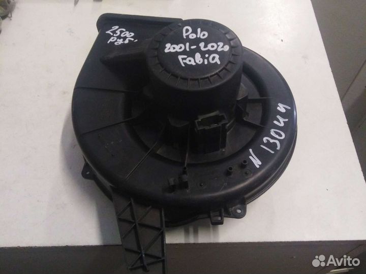 Моторчик отопителя Skoda Fabia