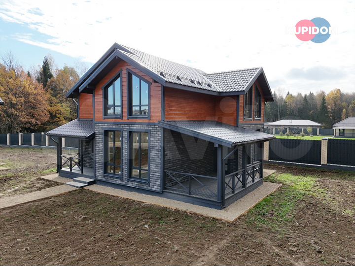 Дом 175 м² на участке 15 сот.