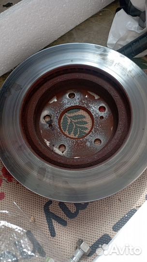 Передние Тормозные диски Suzuki Гранд Витара 2009