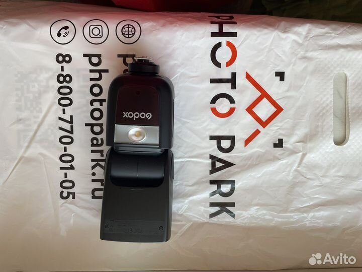 Вспышка камеры Godox v860 iiic Kit