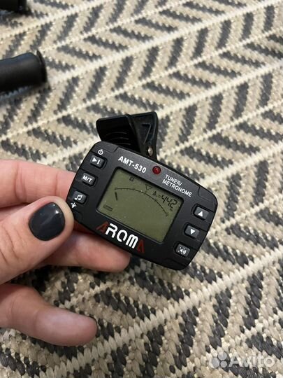 Тюнер-метроном Aroma amt-530