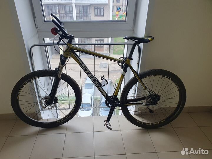 Велосипед горный stels navigator 790d. Колеса 27.5