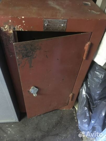 Сейф металлический бу