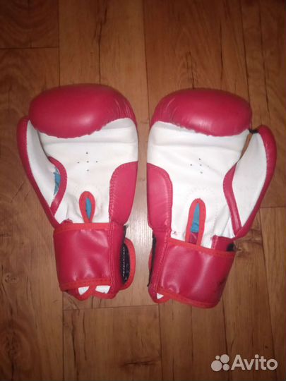 Боксерские перчатки Everlast