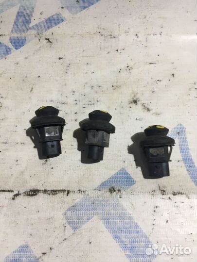 Концевик двери LADA granta 1.6 мт лифтбек