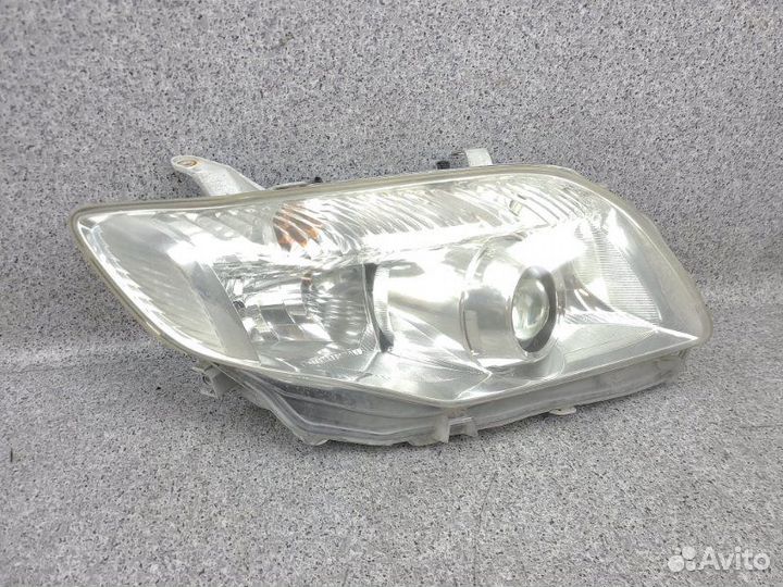 Фара передняя правая Toyota Corolla Fielder ZRE144
