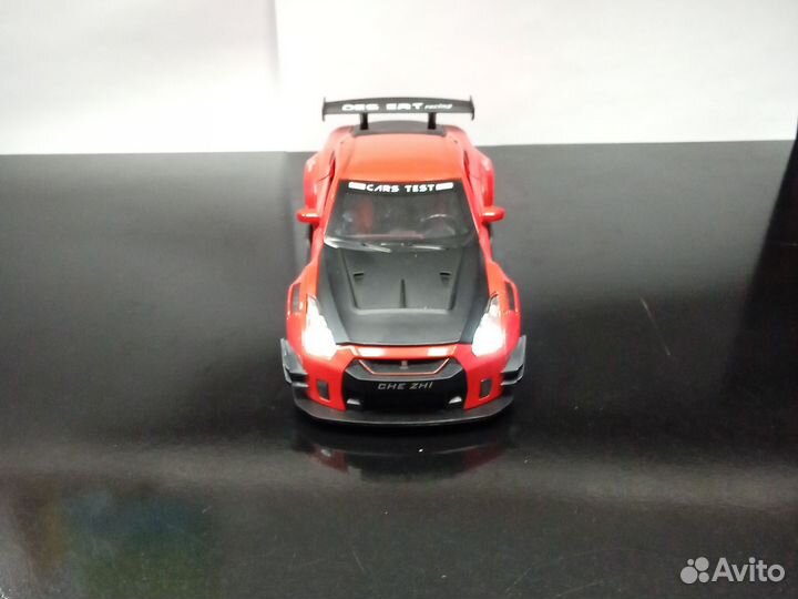 Машинка металлическая Nissan GT-R 35