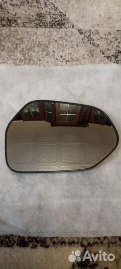 Зеркальный элемент Toyota Camry V70 87907-33180