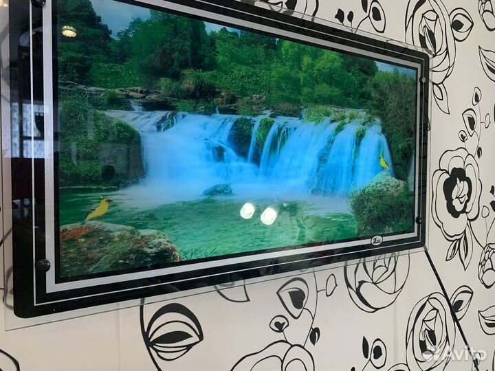 Картина со звуком водопада и пением птиц