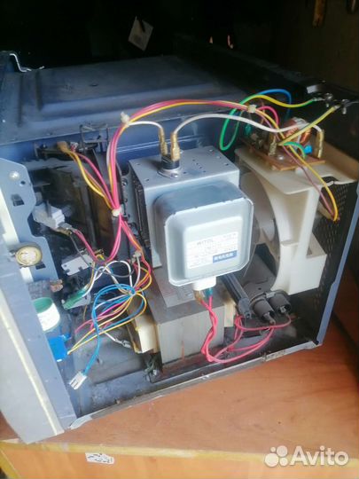 Микроволновая печь на запчасти