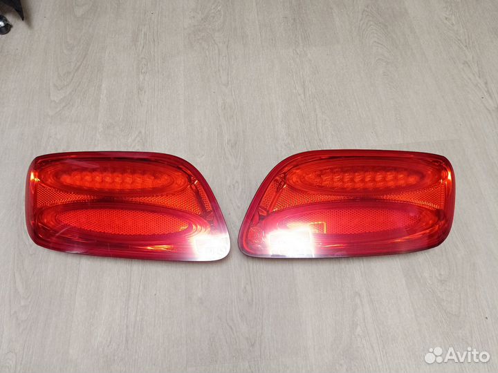 Фонарь задний правый, левый Bentley Continental Gt