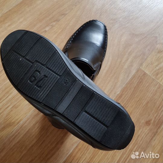 Школьная обувь мальчику 32рр