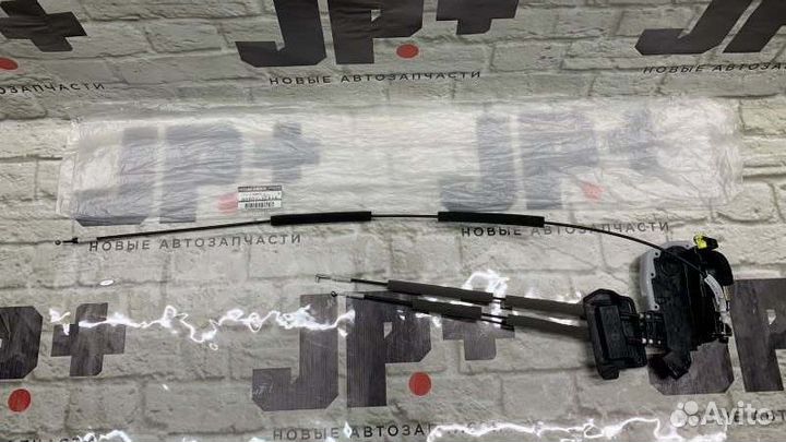 Замок двери передний левый Infiniti Fx37 S51 3.7