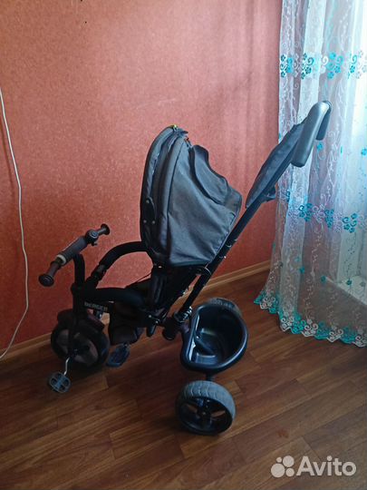 Детский велосипед трехколесный с ручкой