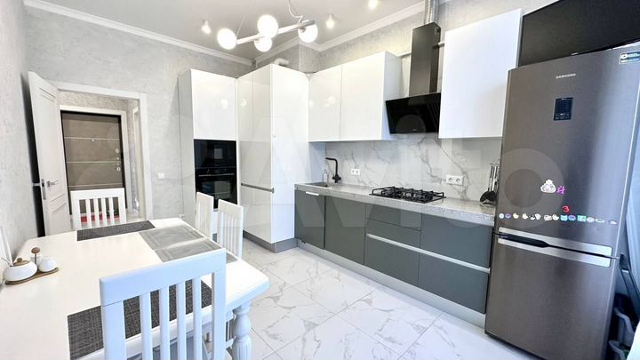 2-к. квартира, 72,9 м², 3/6 эт.