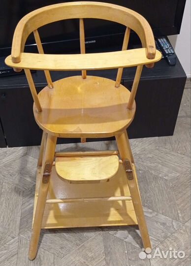Стульчик для кормления деревянный