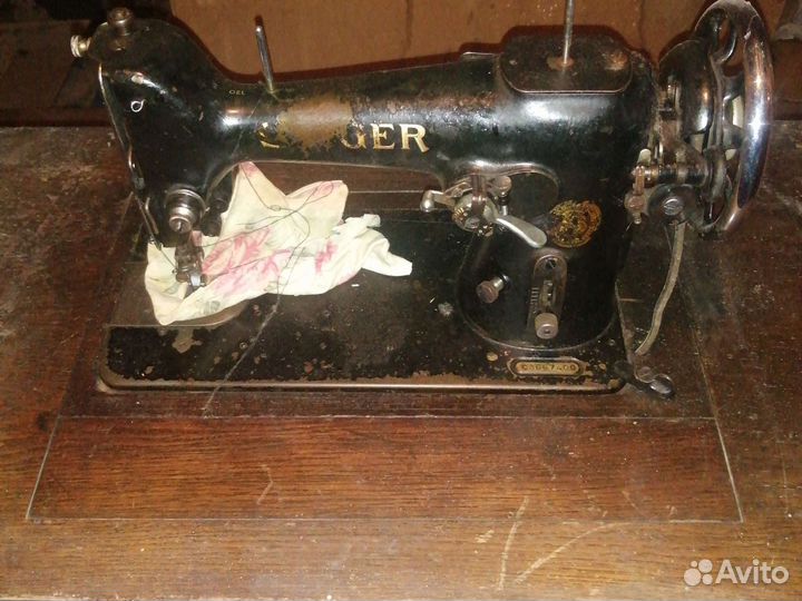 Швейная машина Singer станина naumann