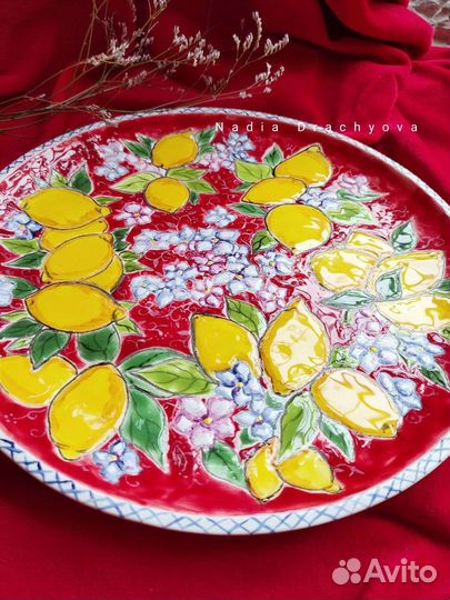 Керамическая тарелка ручной работы