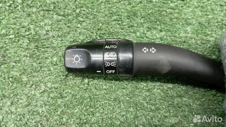 Переключатель поворотников и света Hyundai Santa Fe