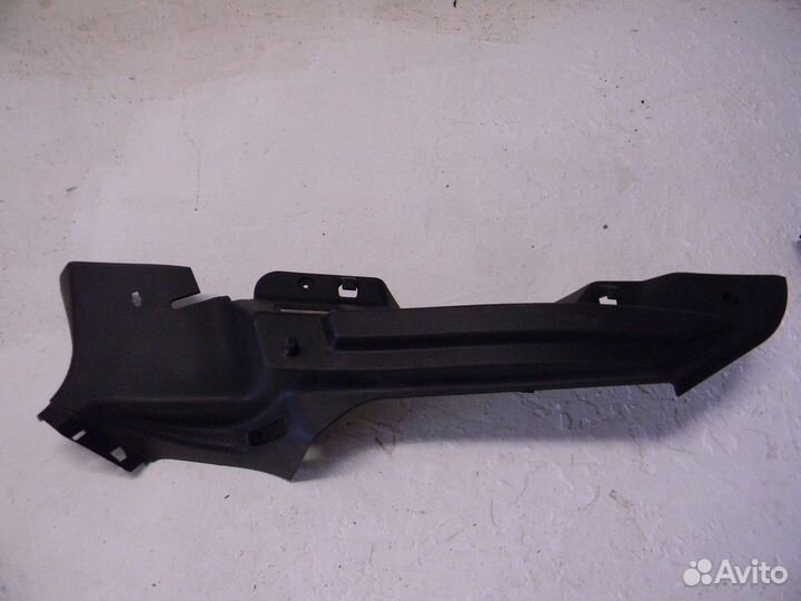 Обшивка багажника Focus III 2011