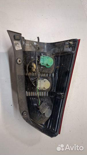 Фонарь (задний) правый Mazda Tribute, 2003