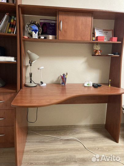 Компьютерный стол