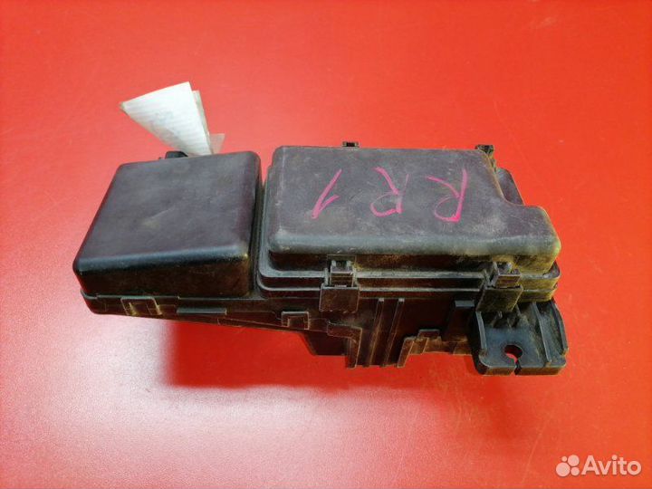 Блок предохранителей подкапотный Honda Elysion RR1