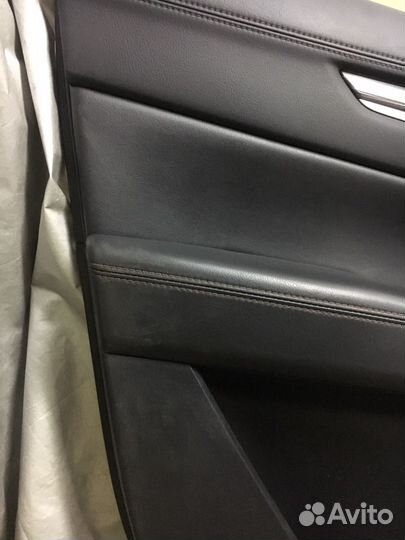 Внутренняя обшивка передней левой двери Mazda CX-5