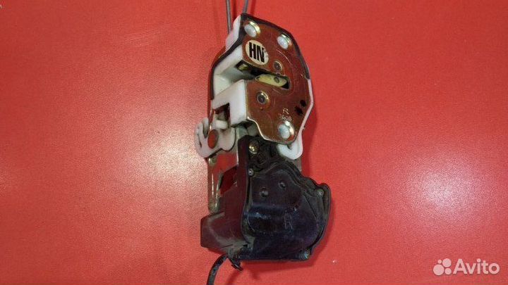 Замок двери задний правый Honda Cr-V RD1 B20B