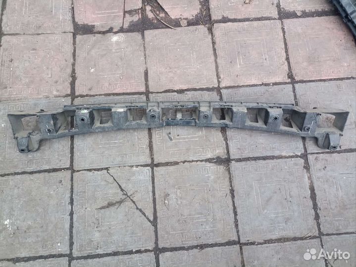 Кронштейн заднего бампера Citroen C4 седан