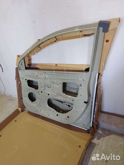 Hyundai solaris 1 передний правый дверь