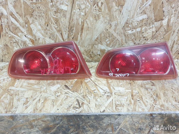 Фонарь задний внутренний левый Mitsubishi Lancer10