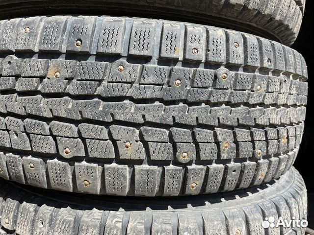 Комплект зимних колес 215/60/16 Nissan