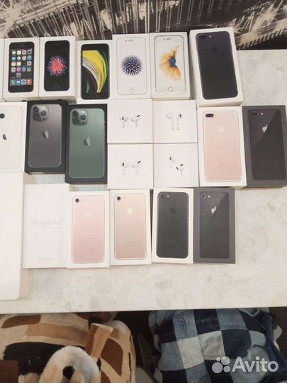 Не полная коллекция коробок айфон