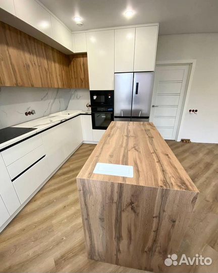 Кухня с островом