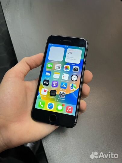 iPhone 8, 64 ГБ