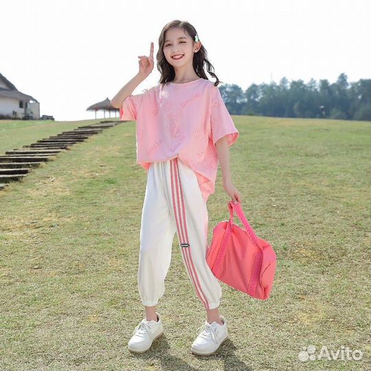 Спортивный костюм adidas для девочек