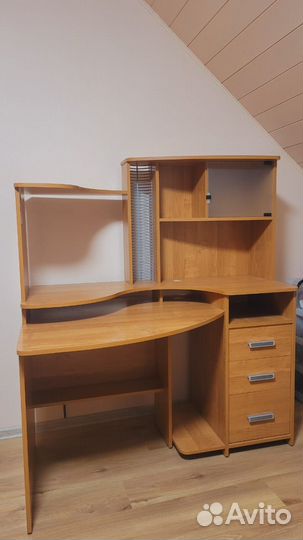 Компьютерный стол