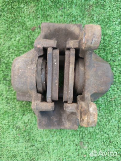 Задний суппорт Mercedes-Benz w201