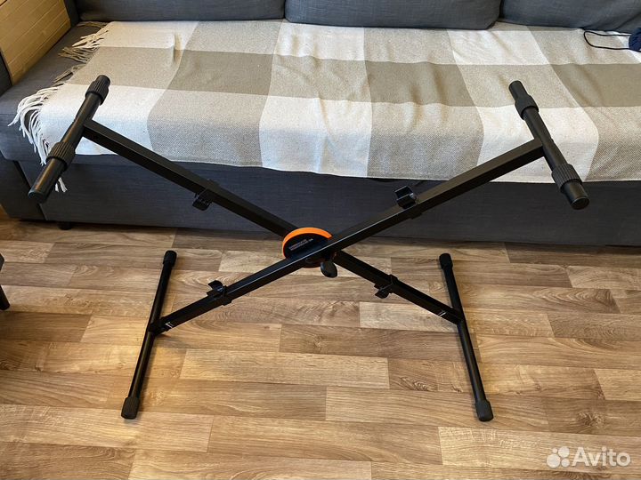 Подставка для цифрового пианино или синтезатора