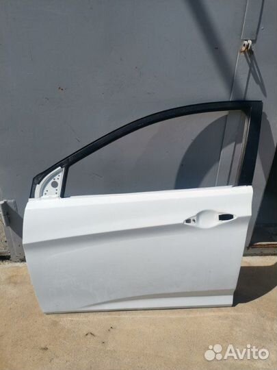 Дверь боковая передняя левая Hyundai Solaris седан