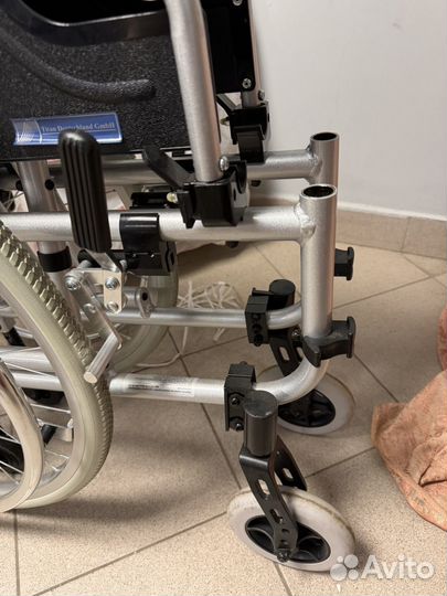 Кресло-коляска инвалидная алюминиевая складная