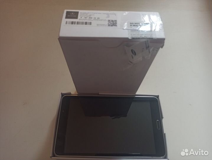 A1679001220 дисплей консоли центральной/ планшет