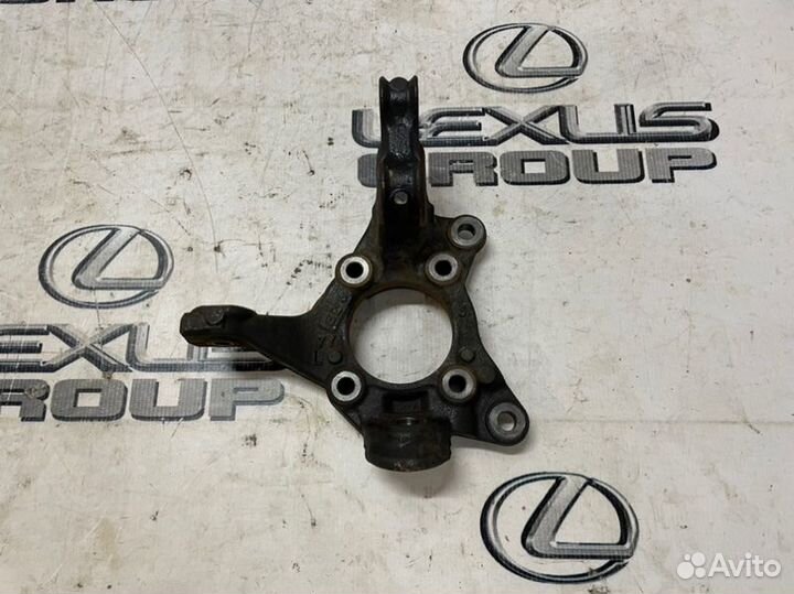 Кулак поворотный лев. перед. Lexus RX450h